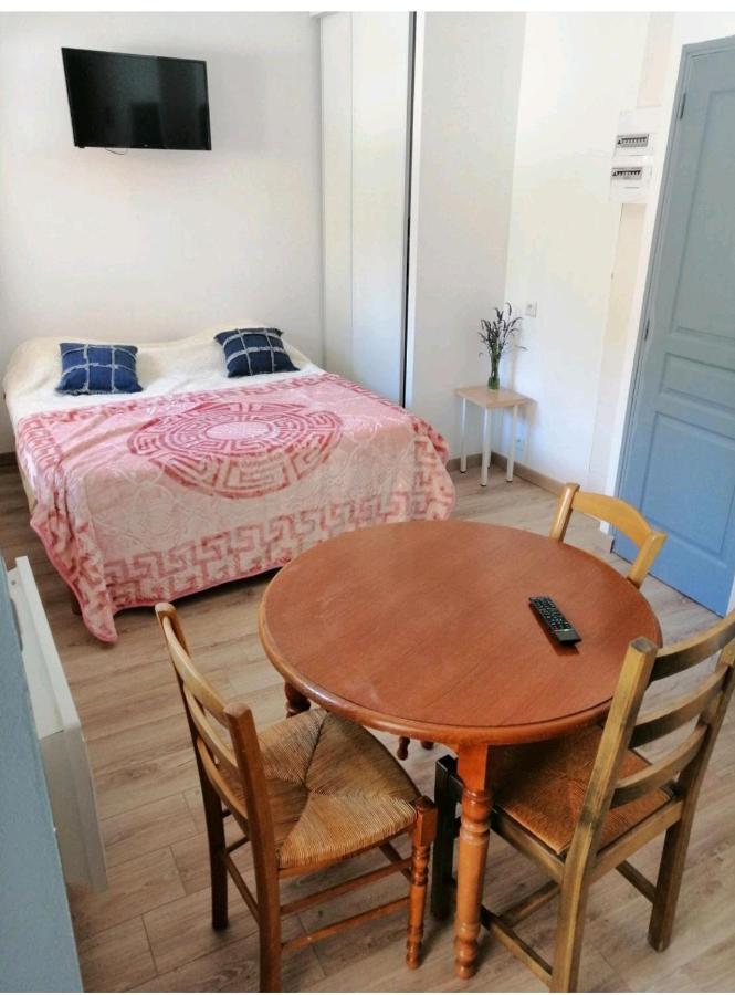 Le Studio Apartment Saint-Jean-en-Royans Luaran gambar